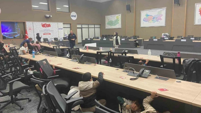 Elazığ'da öğrencilere afet farkındalık eğitimi