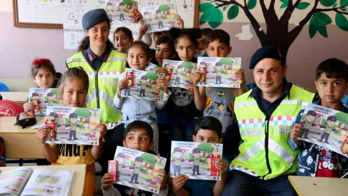 Elazığ'da öğrencilere trafik güvenliği eğitimi verildi