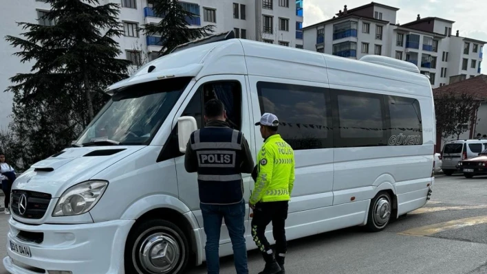 Elazığ'da okul önü denetimleri sürüyor