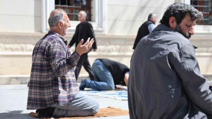 Elazığ'da Ramazan ayının son cuma namazı kılındı