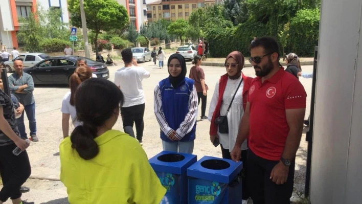 Elazığ'da sınav kalemleri öğrenciler için  toplandı