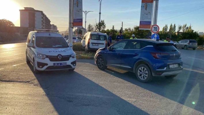 Elazığ'da trafik kazası: 3 yaralı