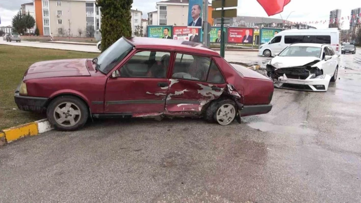 Elazığ'da trafik kazası: 4 yaralı