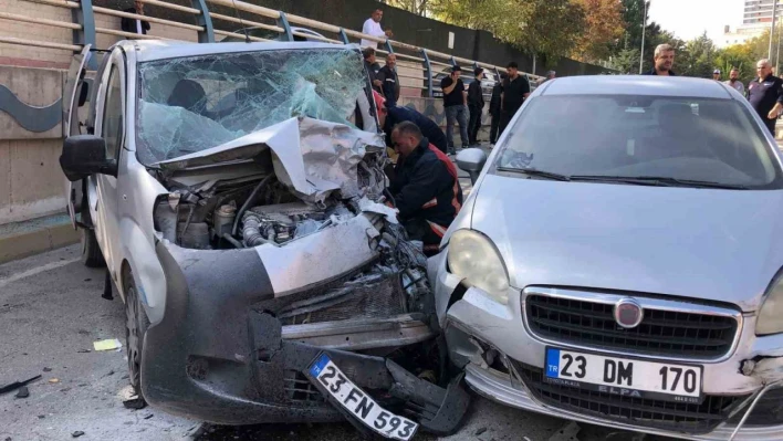 Elazığ'da zincirleme trafik kazası: 5 yaralı