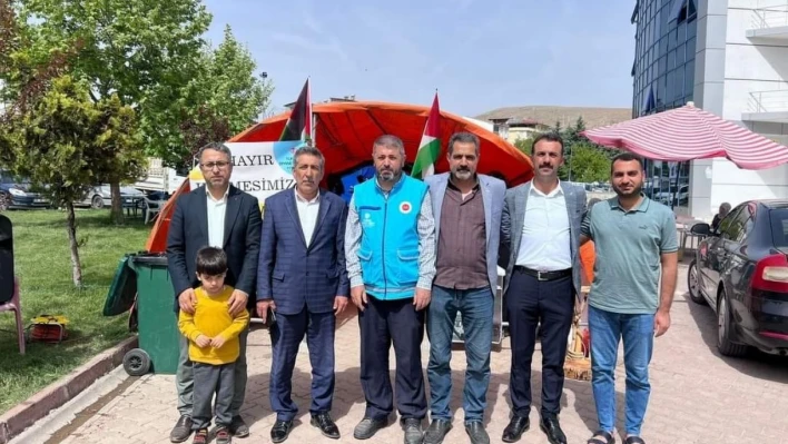 Elazığ'daki kampanyada elde edilen 263 bin lira Filistin'e gönderildi