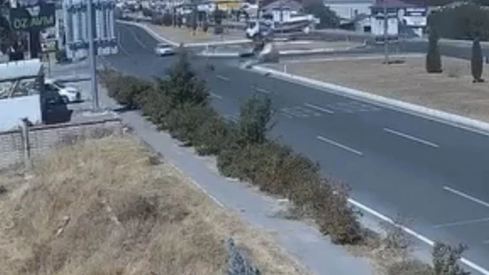 Elazığ'daki kaza güvenlik kameralarına yansıdı