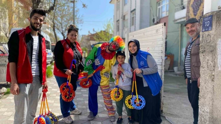 Elazığ Gençlik Merkezi, çocukların yüzünü güldürdü