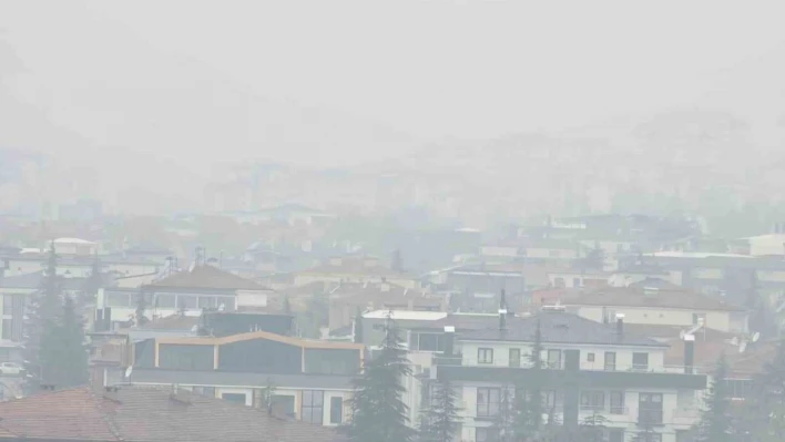 Elazığ'ın yüksek kesimlerinde sis etkili oluyor