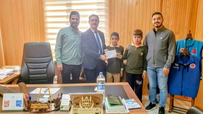 Elazığlı öğrencilerden Filistin'e anlamlı destek