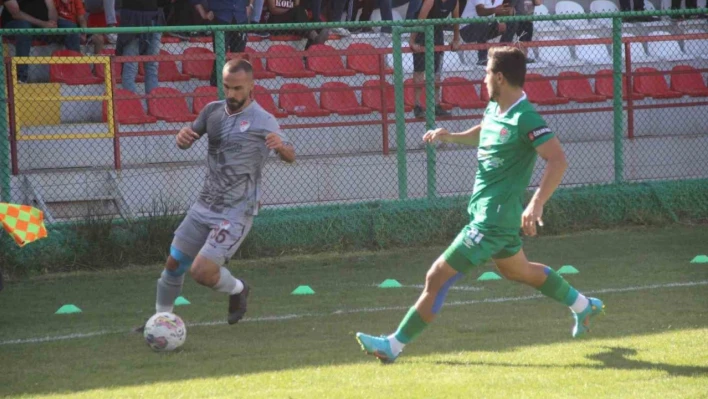 Elazığspor deplasmanda başlıyor