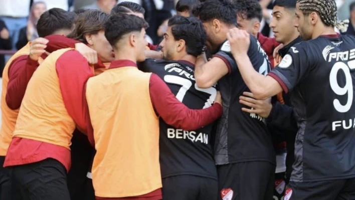 Elazığspor ligi 2. bitirdi