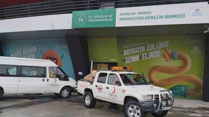 Erzincan 13 Şubat Gençlik Merkezi'nden yardım kampanyası