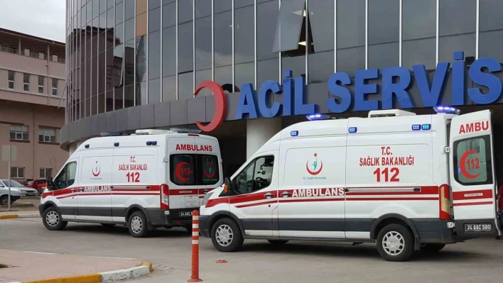 Erzincan'da trafik kazası: 11 yaralı