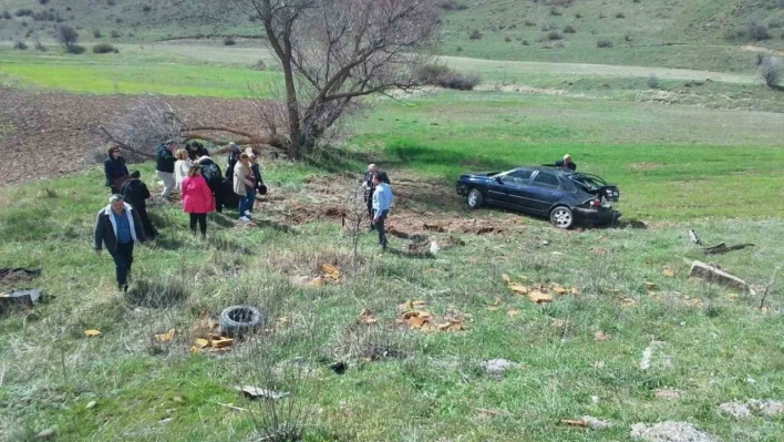 Erzincan'da trafik kazası: 3 yaralı