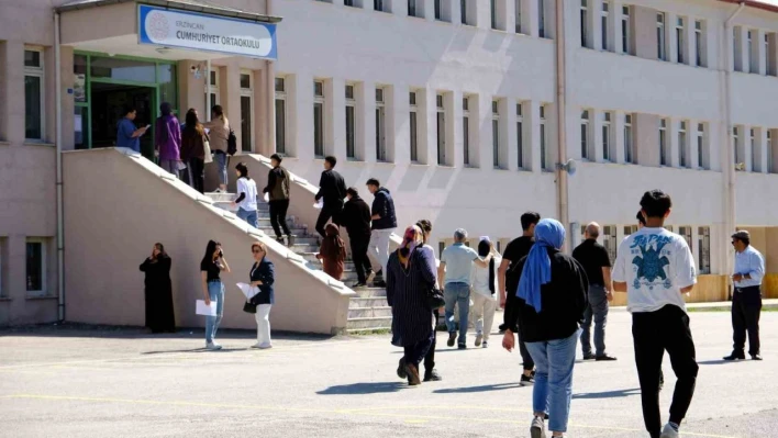 Erzincan'da YKS heyecanı başladı