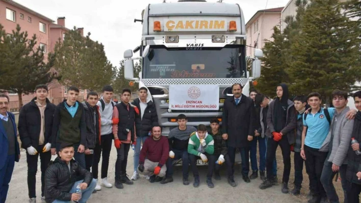 Erzincan İl Milli Eğitim Müdürlüğü 6. yardım tırını uğurladı