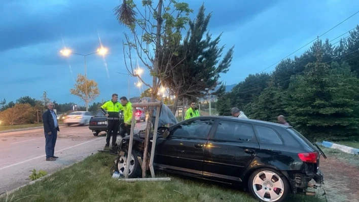 Erzurum'da 3 ayrı trafik kazası: 8 yaralı