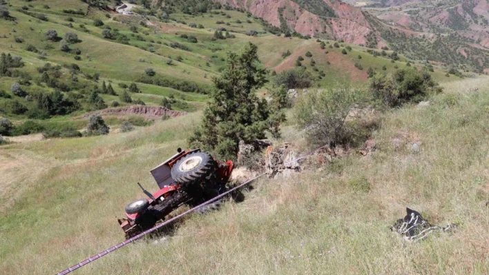 Erzurum'da tarlada traktör devrildi: 1 ölü