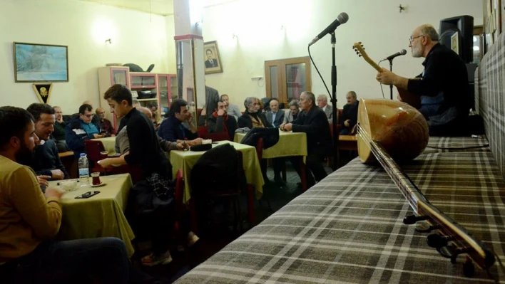 Erzurum'un içli türkülerini araştırdı