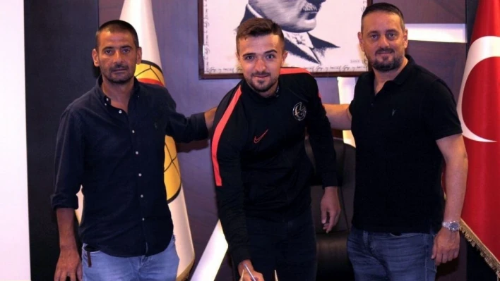 Eski futbolcudan transfer tahtası iddialarına cevap