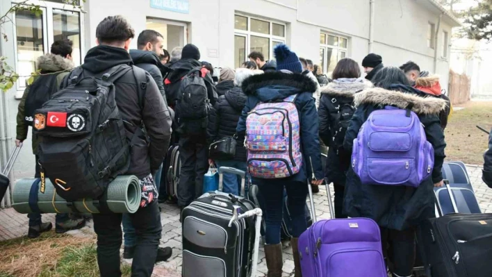 Eskişehir adliyesinden 60 personel Adıyaman'a gitti