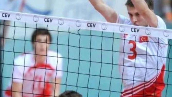 Eskişehirli milli voleybolcudan kötü haber