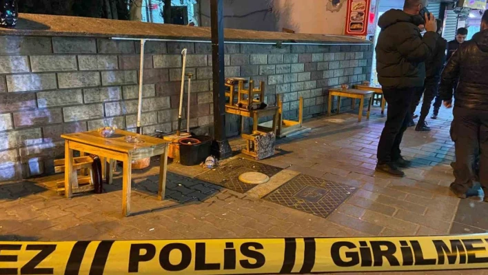 Eyüpsultan'da silahlı çatışma: 1'i bebek 2'si ağır 4 kişi yaralandı