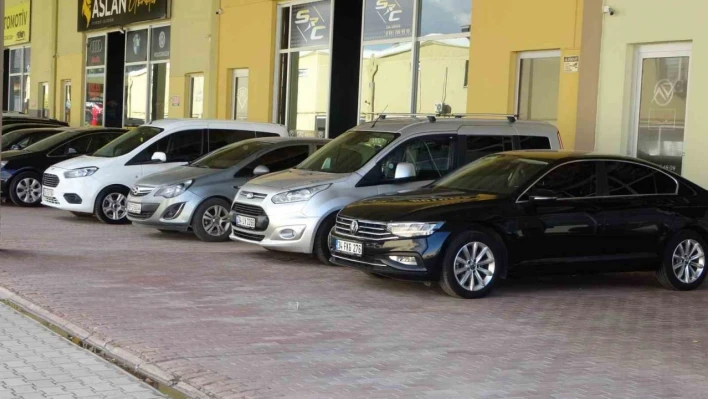 Galerici esnafı, araç almak isteyenler için şimdi tam zamanı