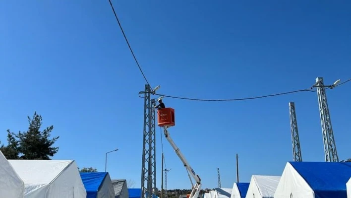 Gaziantep'te çadır kentlere enerji sağlandı