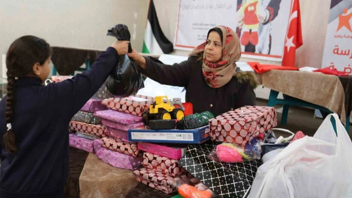 Gazze'de Emel Enstitüsünden depremzedeler için yardım kampanyası