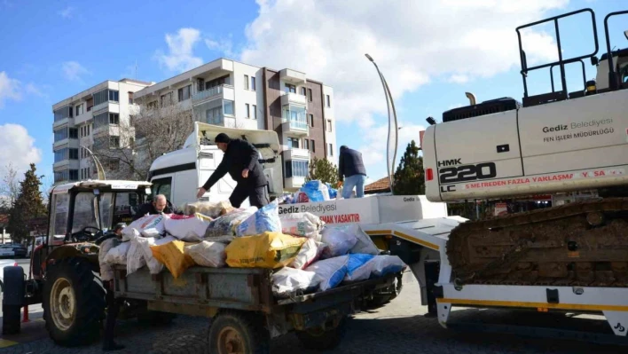 Gediz'den deprem bölgesine ekipman desteği