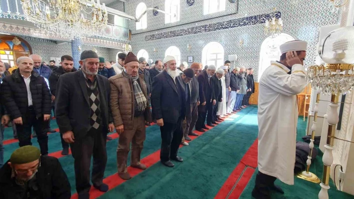 Gümüşhane'deki tüm camilerde gıyabi cenaze namazı kılındı