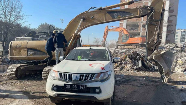 Gümüşhane İl Özel İdaresi ilk günden beri deprem bölgesinde