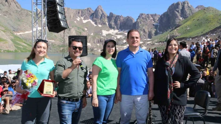 Hakkari'de '5. Cilo Fest' Tuğçe Kandemir konseri ile sona erdi