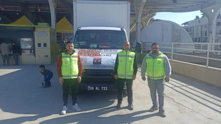 Hakkari'deki gezici kütüphane deprem bölgesinde