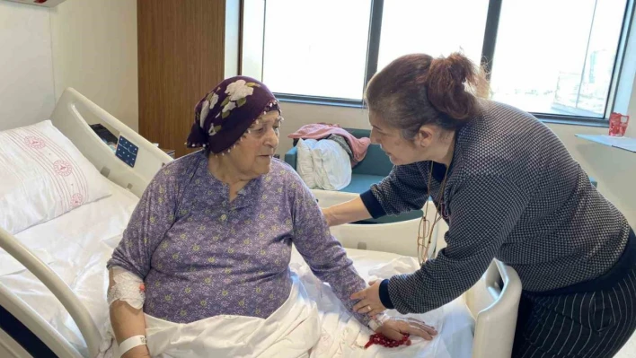 Hasar alan evinden sadece, 20 yıl önce kaybettiği eşinin tespihini alabildi