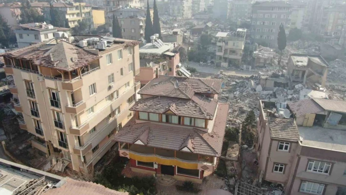 Hatay'da bu mahallede sadece iki bina hasar almadı