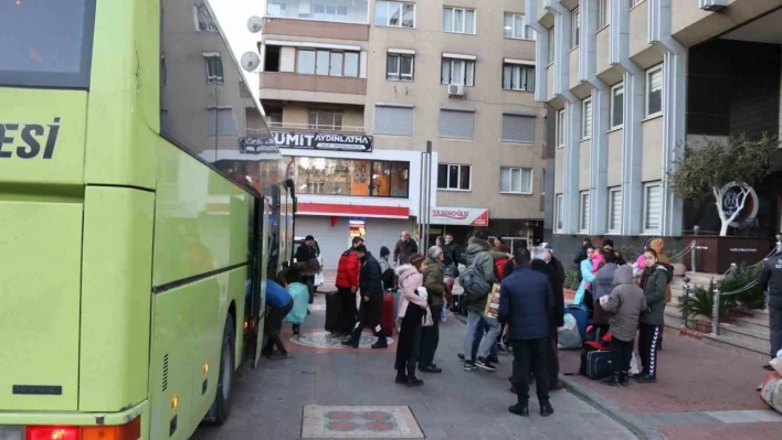 Hatay'daki depremzedeler Nazilli'ye getirildi