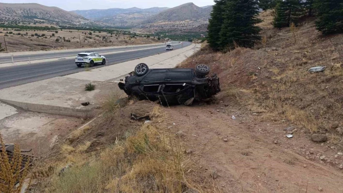 Hekimhan'da otomobil drenaj kanalına düştü: 1 yaralı