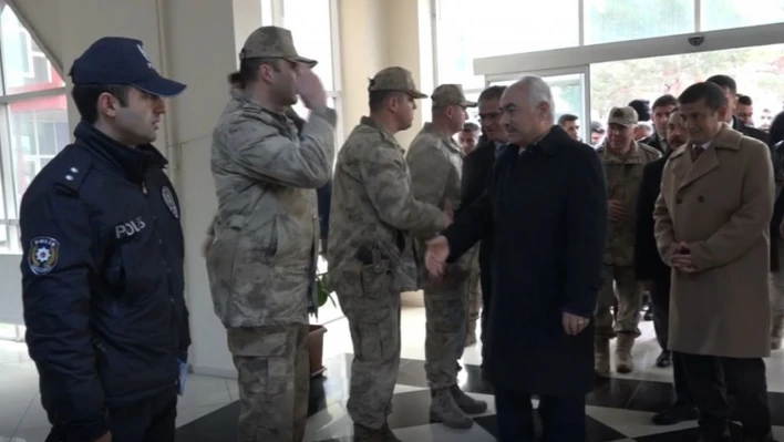 İçişleri Bakan Yardımcısı Mehmet Ersoy Erciş'te
