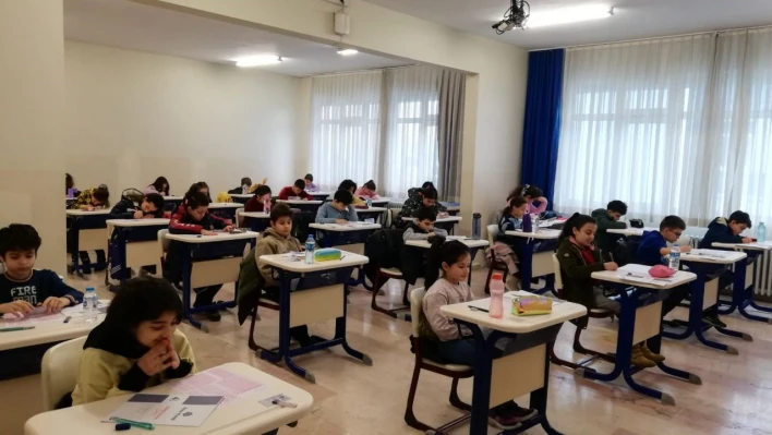 İhlas Koleji tarafından her yıl düzenlenen İhlas'a Geçiş Sınavı gerçekleşti