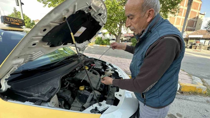 Sıfır araba satın aldı, başına gelmeyen kalmadı