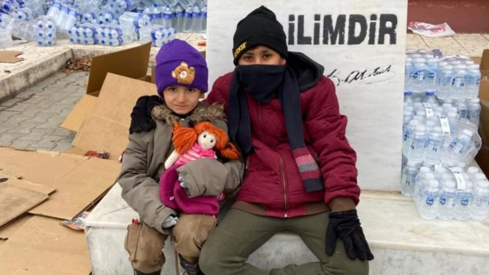 İl Milli Eğitim Müdürlüğünün gönderdiği yardım tırı bölgeye ulaştı