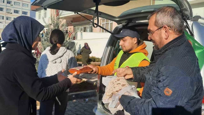 İMKANDER, depremzedeleri yalnız bırakmadı