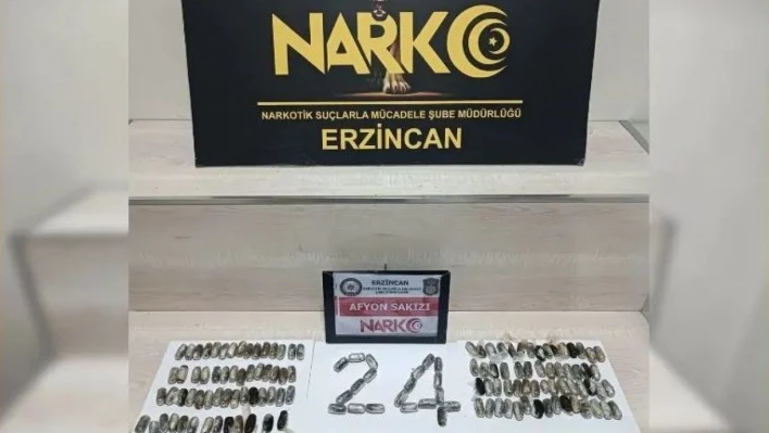 İranlı uyuşturucu kuryelerinin midesinden 2 kilo uyuşturucu çıktı