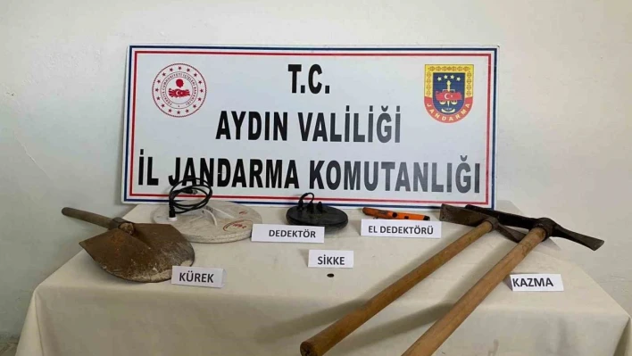 Kaçak kazı yapan 3 şüpheli jandarma tarafınsan suçüstü yakalandı