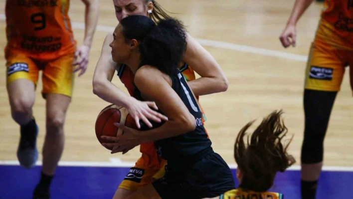 Kadınlar Euroleague: Fenerbahçe: 93 - Valencia Basket: 61
