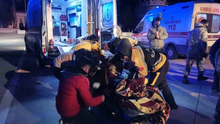 Kahramanmaraş'tan gelen 52 depremzede İzmir'de tedavi ediliyor