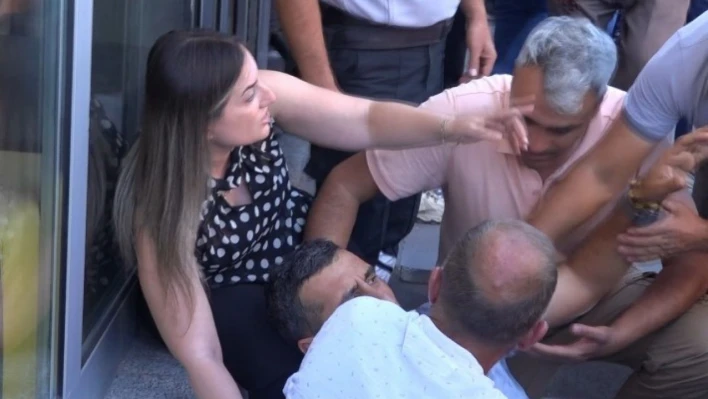 Kaldırıma çıkan araç, bankanın güvenlik görevlisine çaptı