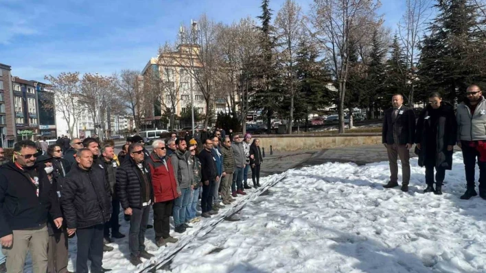 Kapadokya'da rehberler, depremde kaybettikleri meslektaşlarını andı